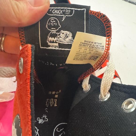 Chuck Taylor Peanuts Red high tops - Picture 11 of 13